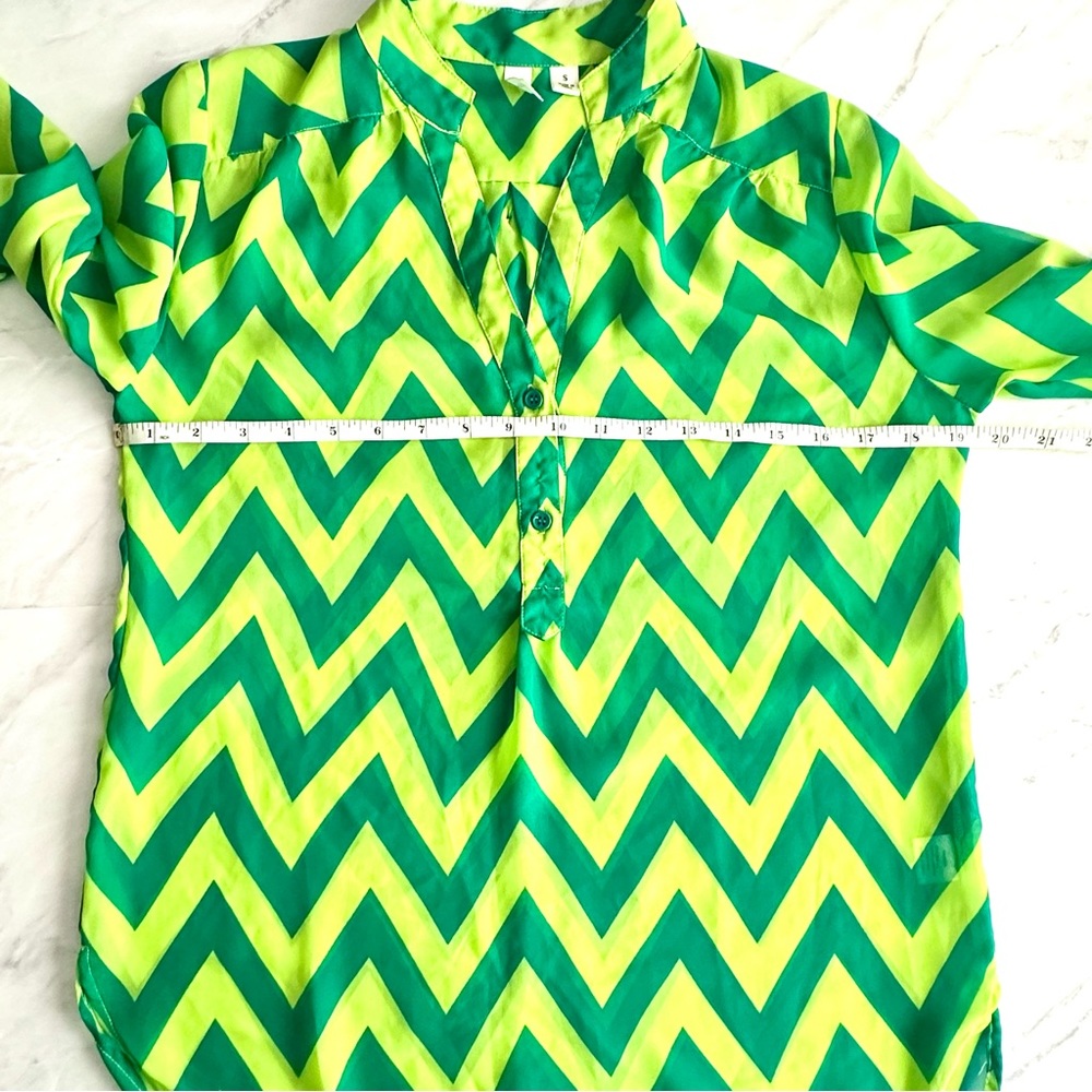 Green Sheer Top Size S - Picture 9 of 14